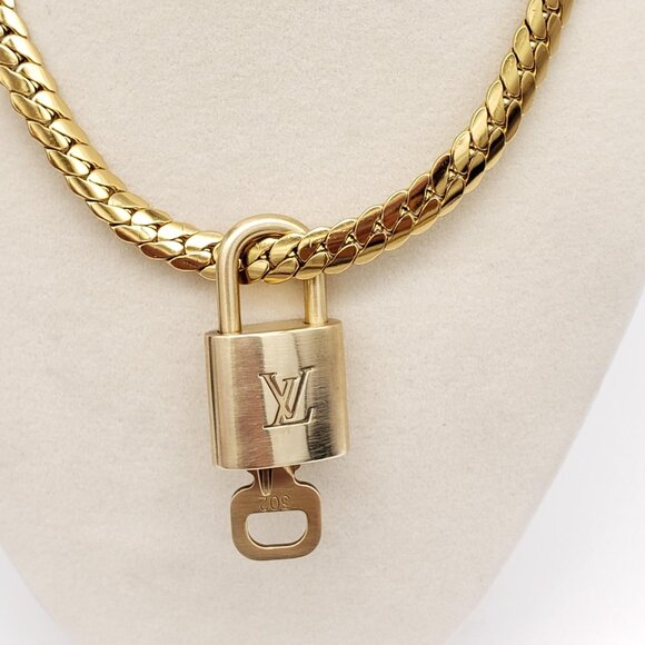 Authentic Louis Vuitton Gold Padlock w/ Unbranded Fashion Stainless Steel Chain - Picture 2 of 8
